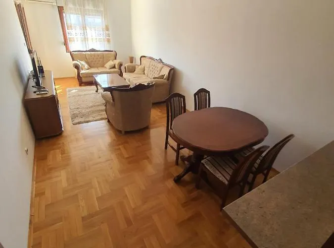 Oksana Apartment