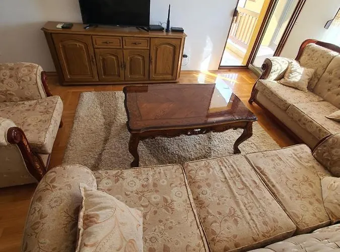 Oksana Apartment
